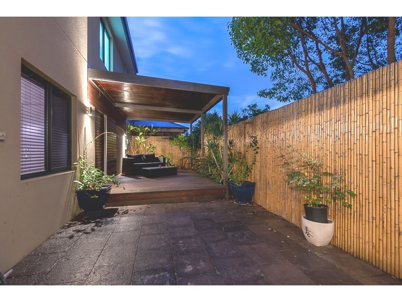 2/33 Second Avenue, Kensington WA 6151