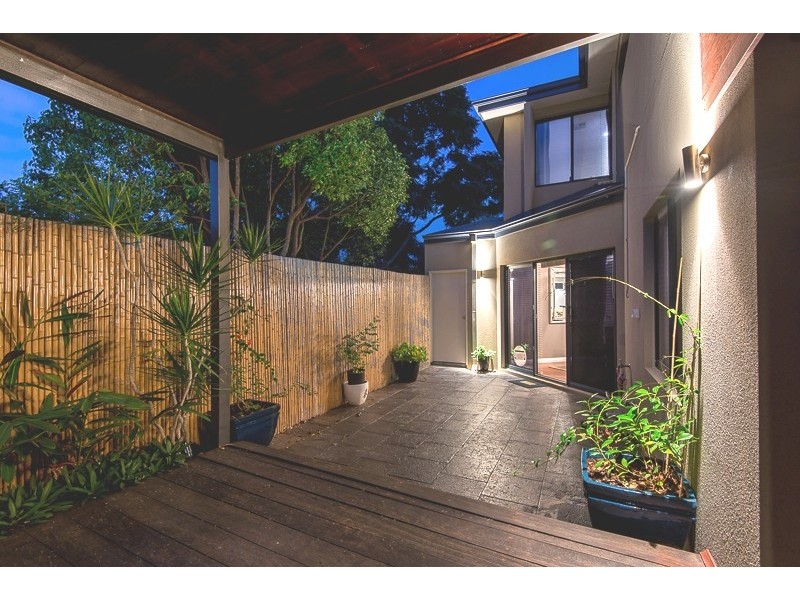 2/33 Second Avenue, Kensington WA 6151