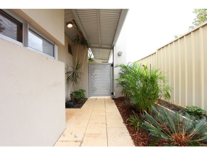 6/135 Loftus Street, Leederville WA 6007