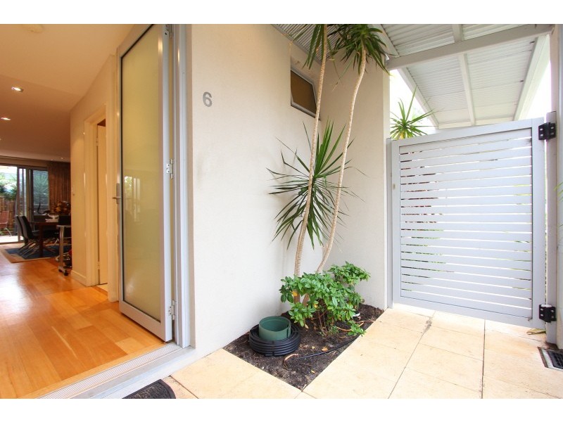 6/135 Loftus Street, Leederville WA 6007