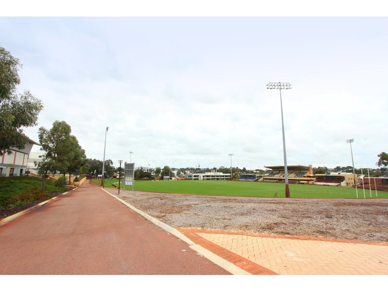 6/135 Loftus Street, Leederville WA 6007