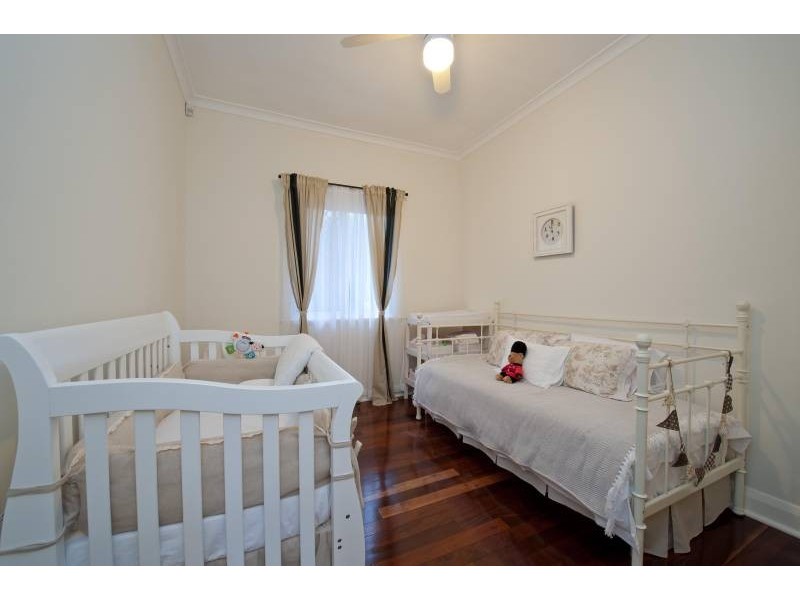 25 Slade Street, Bayswater WA 6053