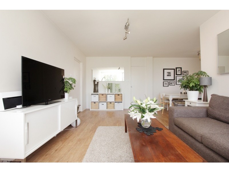 90/12 Wall Street, Maylands WA 6051