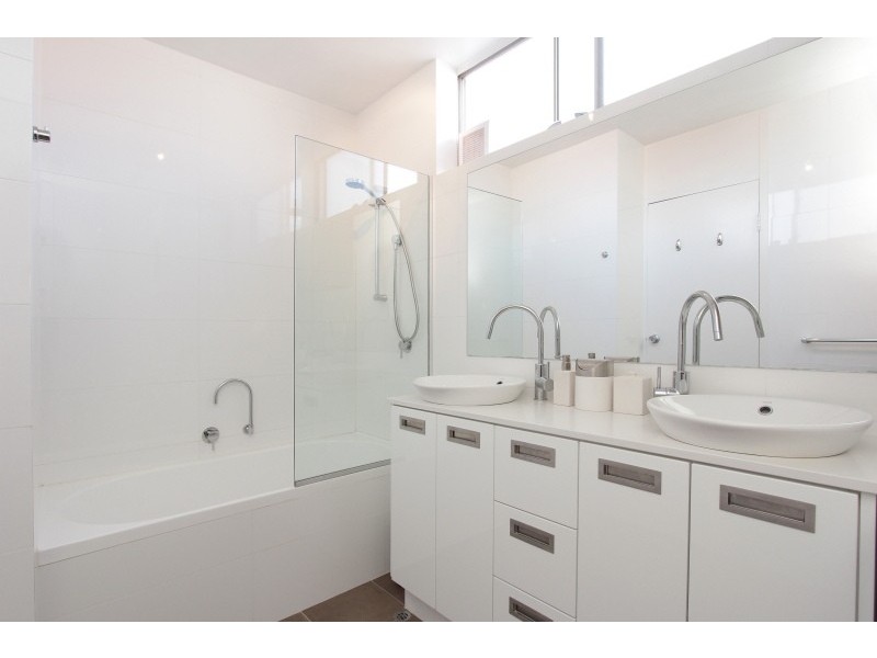 90/12 Wall Street, Maylands WA 6051