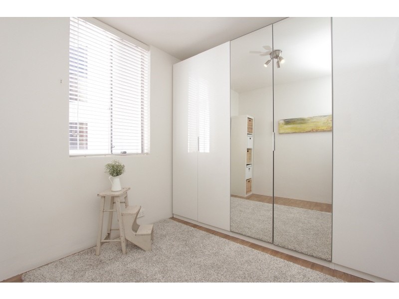 90/12 Wall Street, Maylands WA 6051