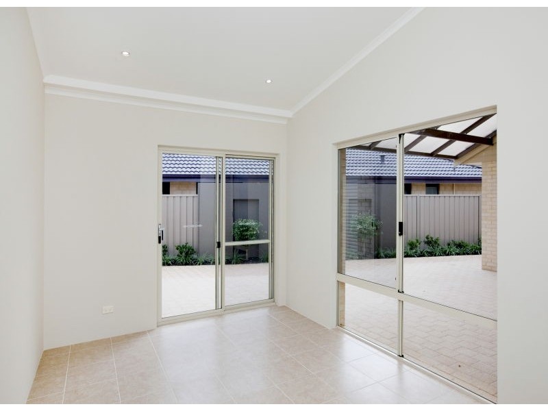 9 Colgoola Brace, Bassendean WA 6054