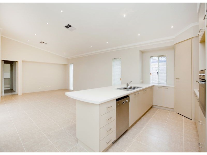 9 Colgoola Brace, Bassendean WA 6054