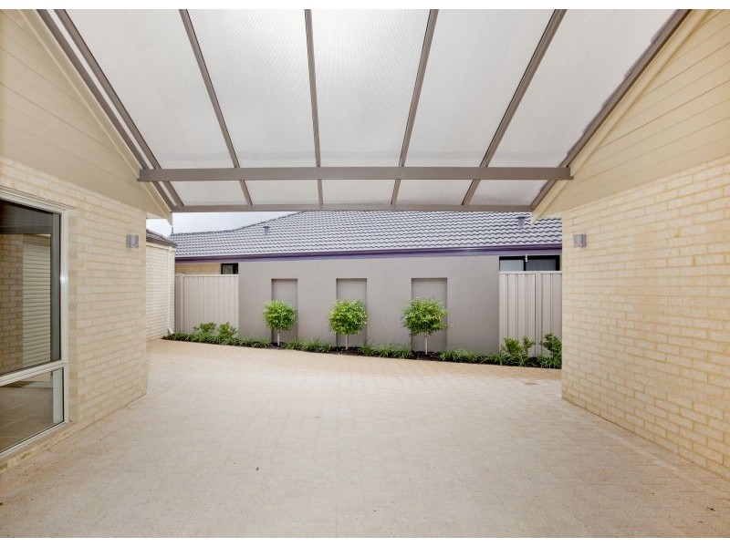 9 Colgoola Brace, Bassendean WA 6054
