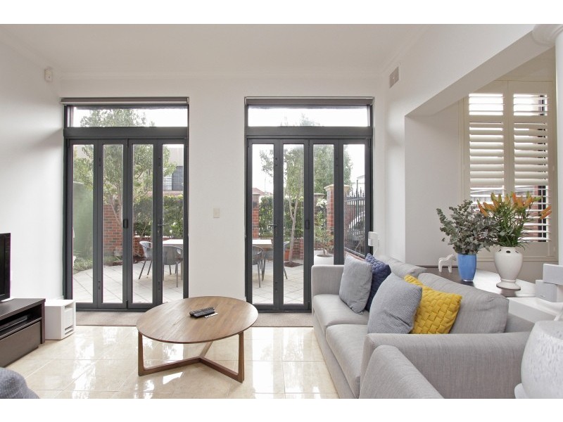 9 Edith Street, Highgate WA 6003