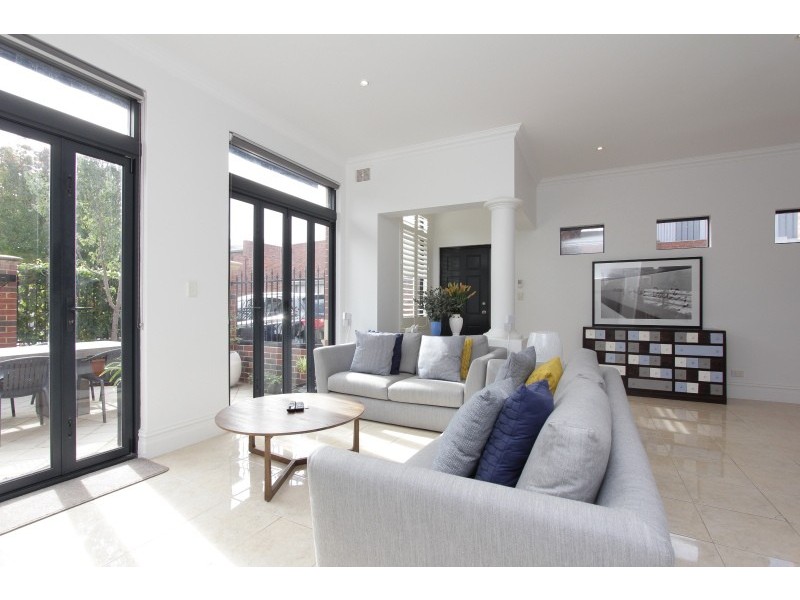 9 Edith Street, Highgate WA 6003