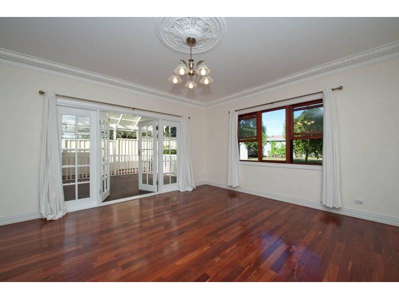 2 Wisbech Street, Bayswater WA 6053