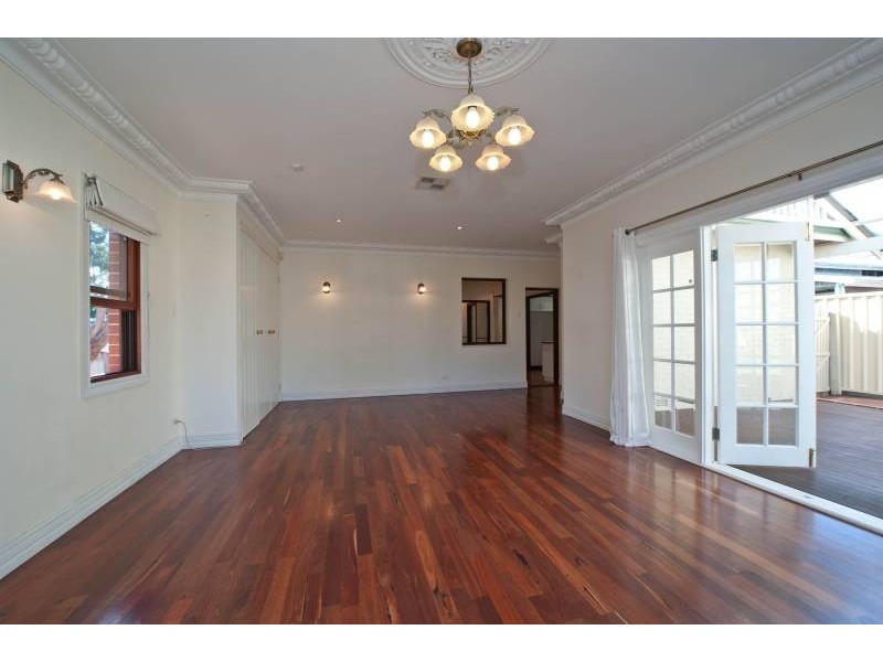 2 Wisbech Street, Bayswater WA 6053