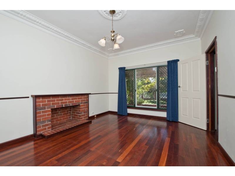 2 Wisbech Street, Bayswater WA 6053