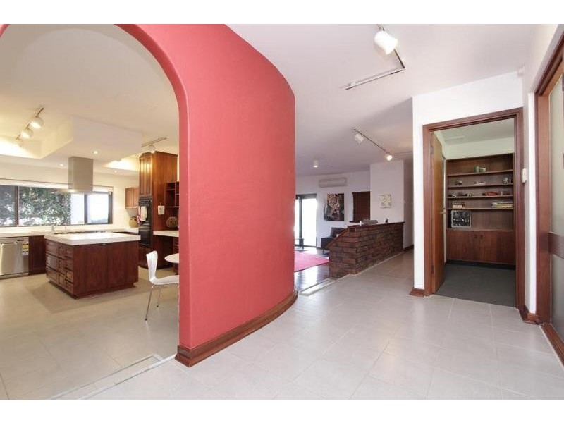 6 Maybach Way, Dianella WA 6059