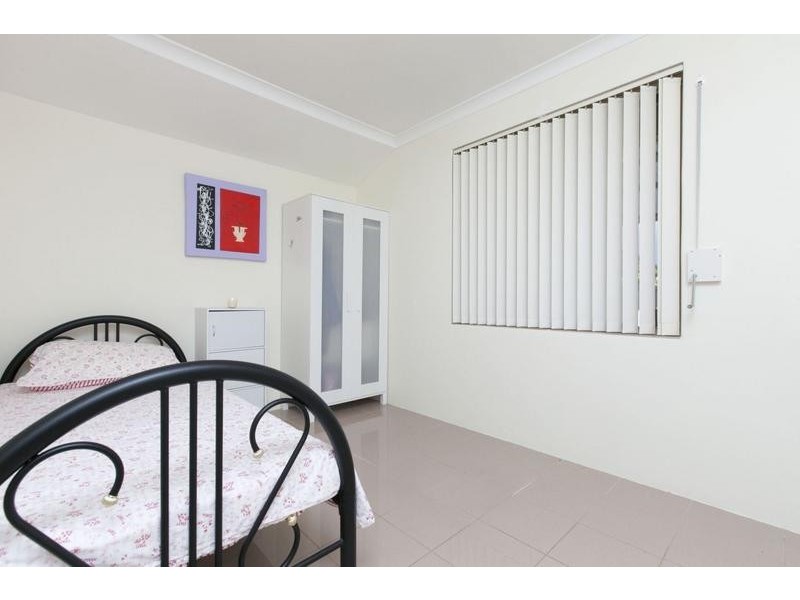 2/103 Epsom Avenue, Redcliffe WA 6104
