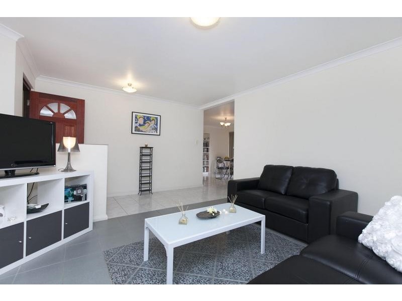 2/103 Epsom Avenue, Redcliffe WA 6104