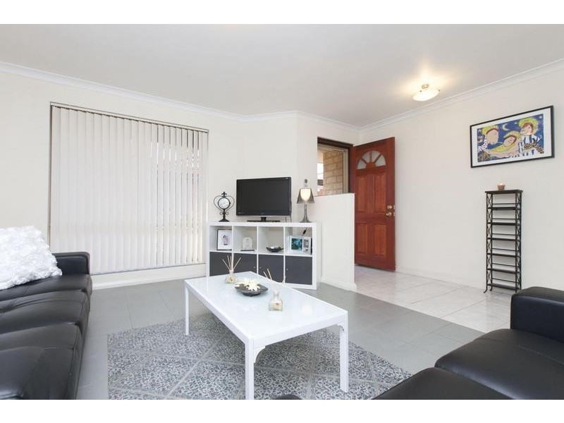 2/103 Epsom Avenue, Redcliffe WA 6104