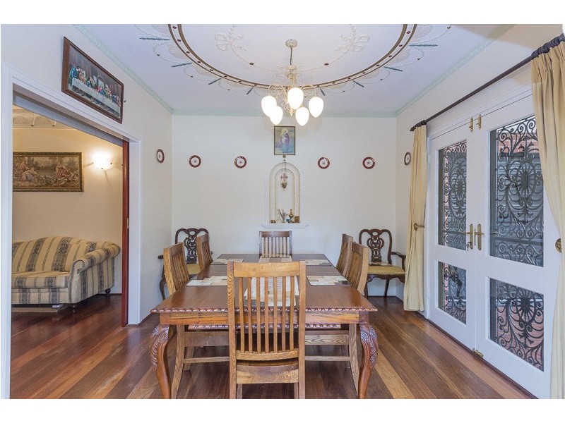 12 Devon Road, Bassendean WA 6054