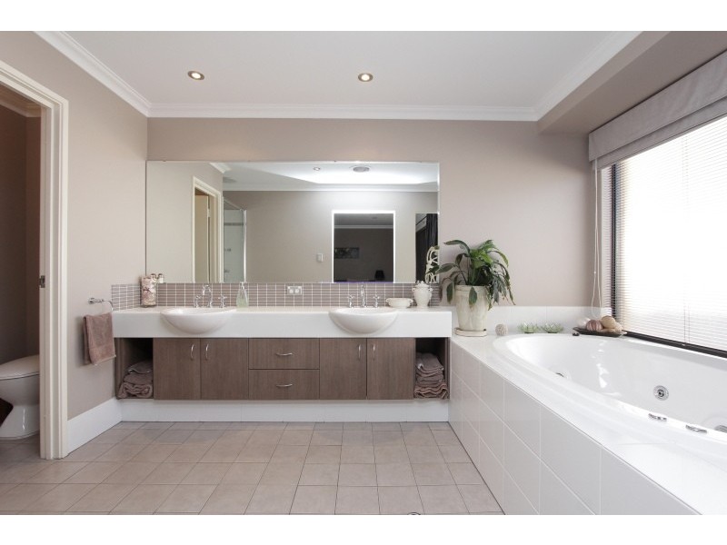 40 Salamander Street, Dianella WA 6059