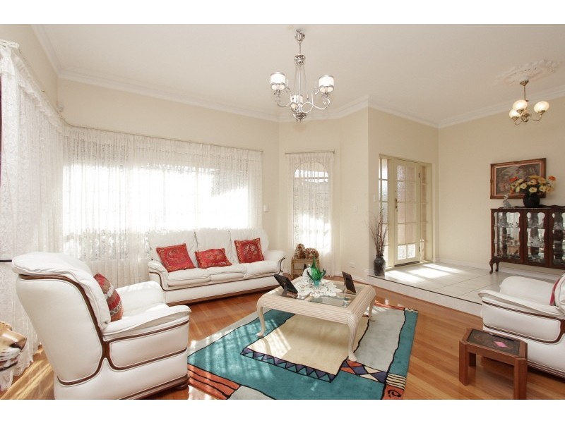 84 Glanton Way, Dianella WA 6059