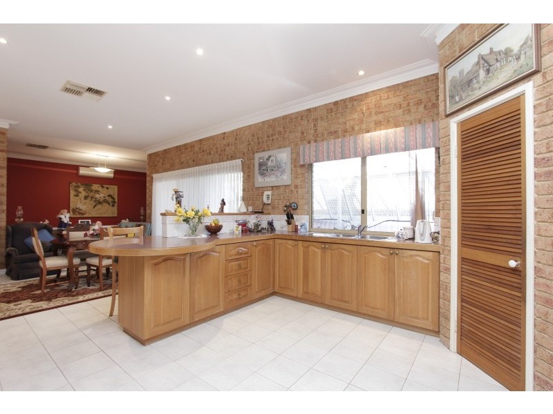 84 Glanton Way, Dianella WA 6059