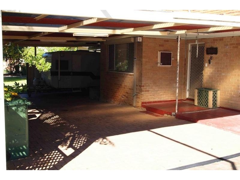18 Sanderson Street, Embleton WA 6062