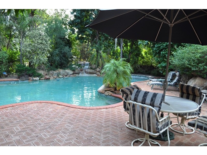 6 Cyclamen Court, Wanneroo WA 6065