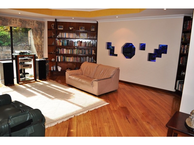 6 Cyclamen Court, Wanneroo WA 6065