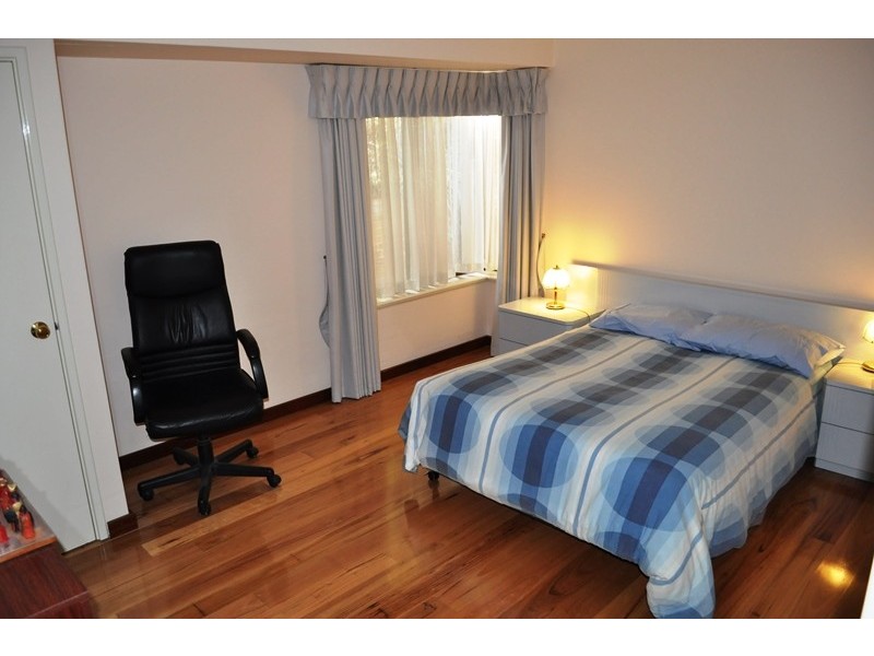 6 Cyclamen Court, Wanneroo WA 6065