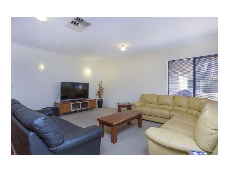 19 Shaftesbury Avenue, Bayswater WA 6053