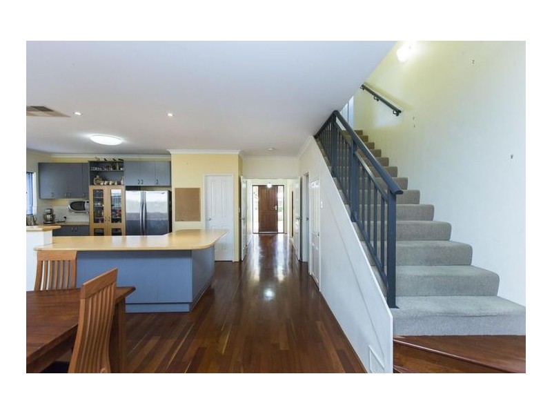 19 Shaftesbury Avenue, Bayswater WA 6053