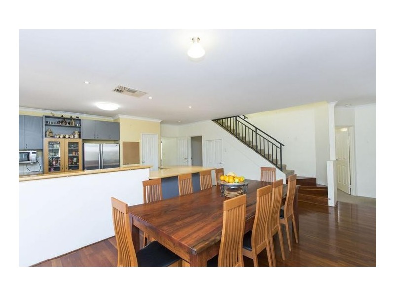 19 Shaftesbury Avenue, Bayswater WA 6053