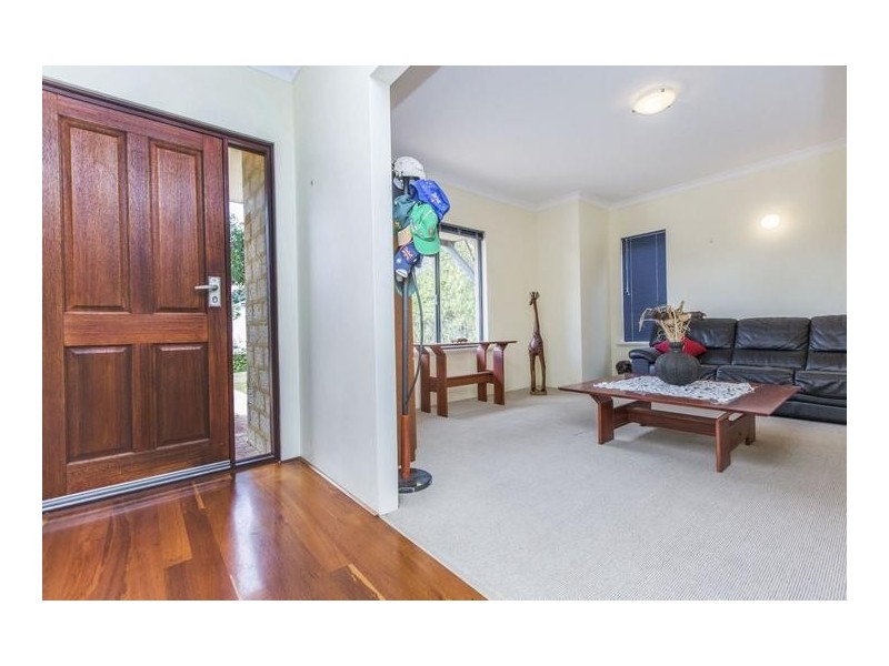 19 Shaftesbury Avenue, Bayswater WA 6053