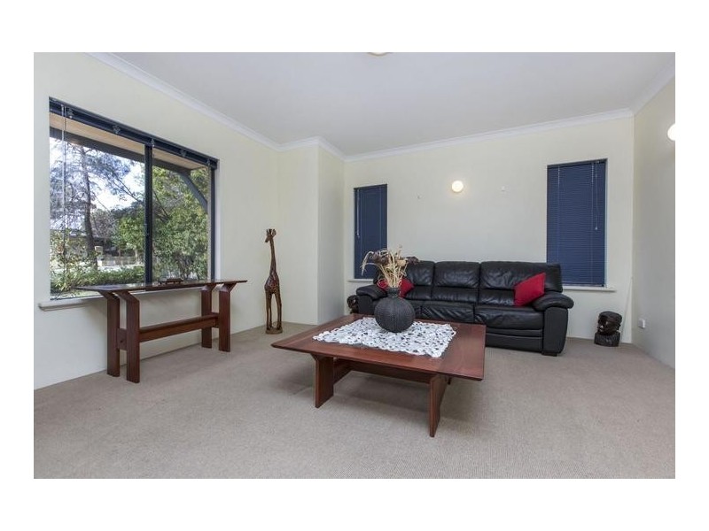 19 Shaftesbury Avenue, Bayswater WA 6053