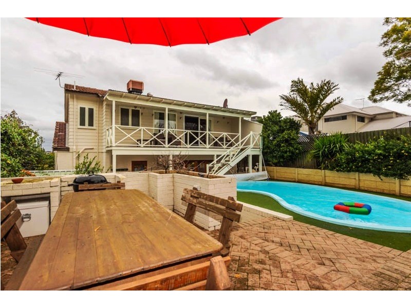 18 Hayward Street, Bayswater WA 6053