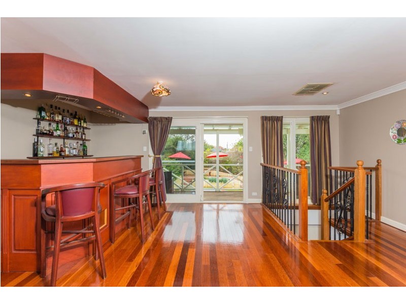 18 Hayward Street, Bayswater WA 6053