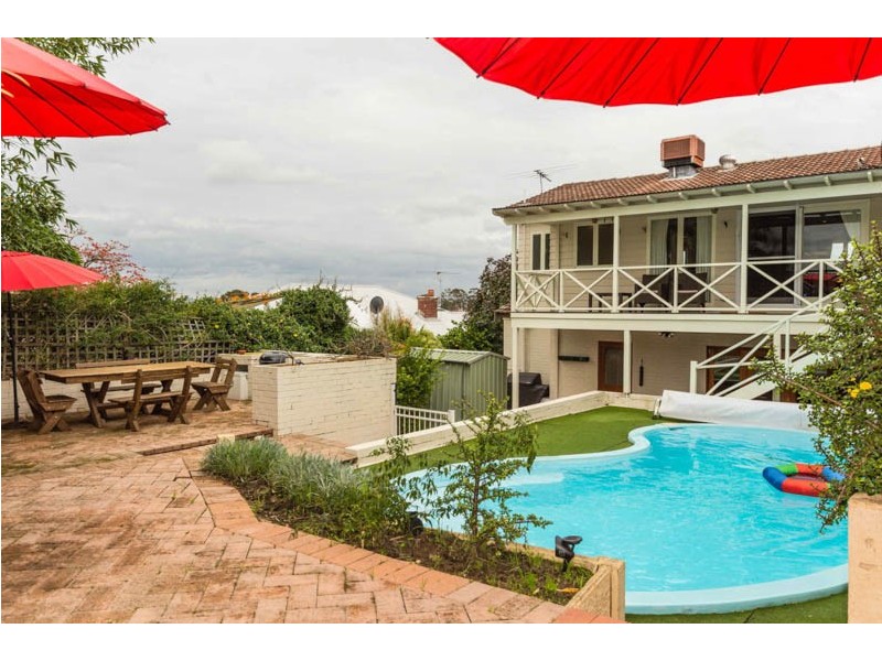 18 Hayward Street, Bayswater WA 6053