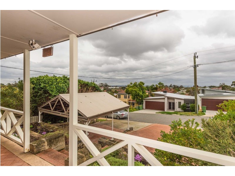 18 Hayward Street, Bayswater WA 6053