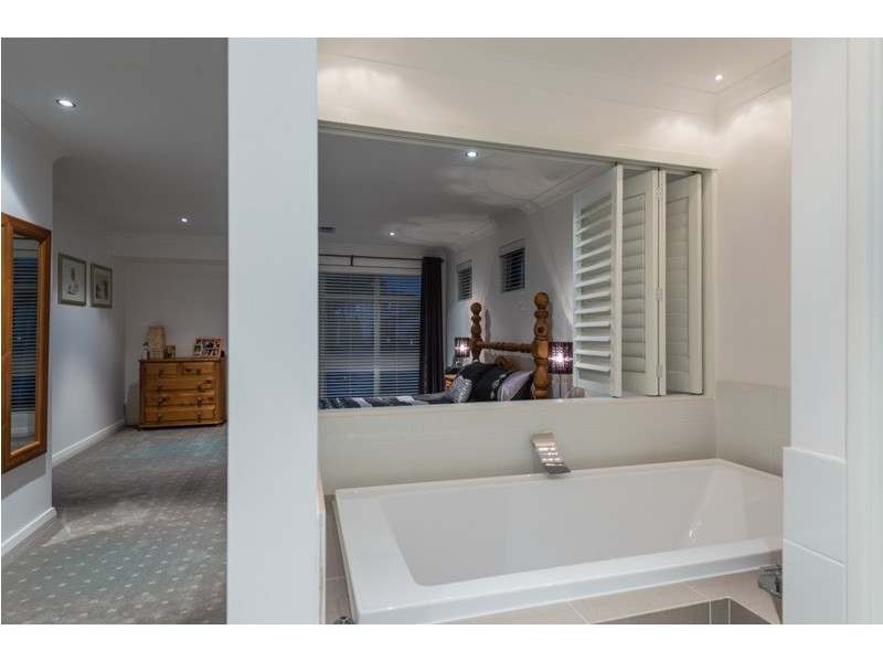 37 Collins Street, Yokine WA 6060