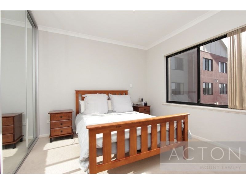 146/215 Stirling Street, Highgate WA 6003