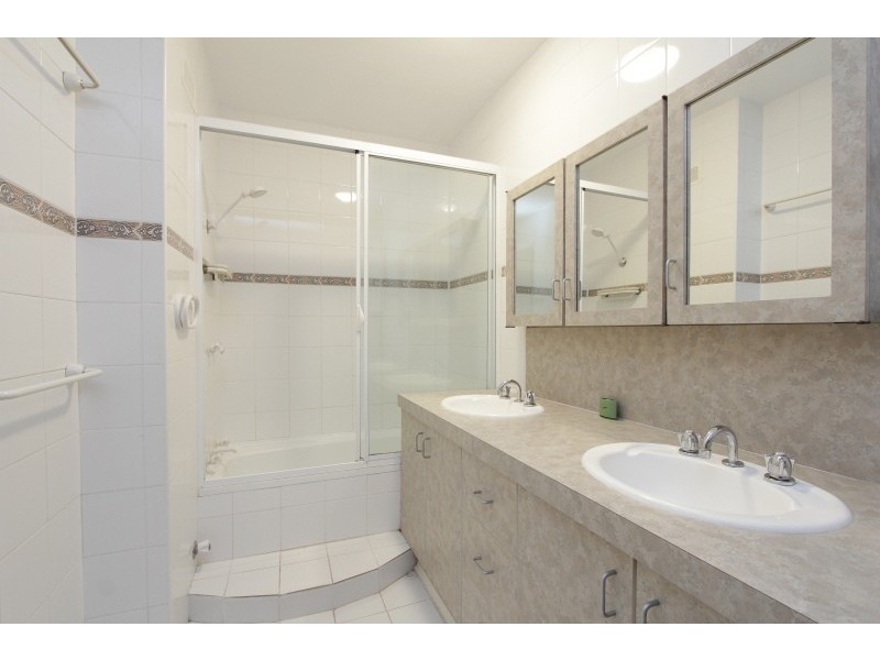 202/12 Wall Street, Maylands WA 6051