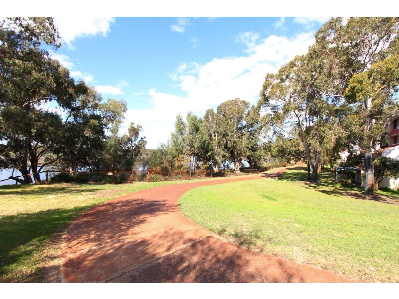 202/12 Wall Street, Maylands WA 6051