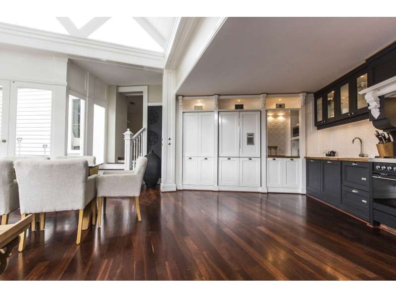 8 Kitchener Avenue, Bayswater WA 6053