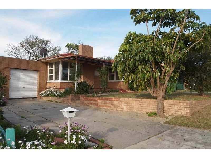 31 Sanderson Street, Embleton WA 6062