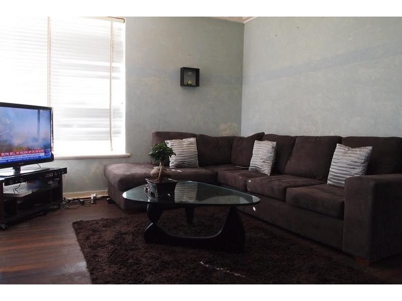 31 Sanderson Street, Embleton WA 6062