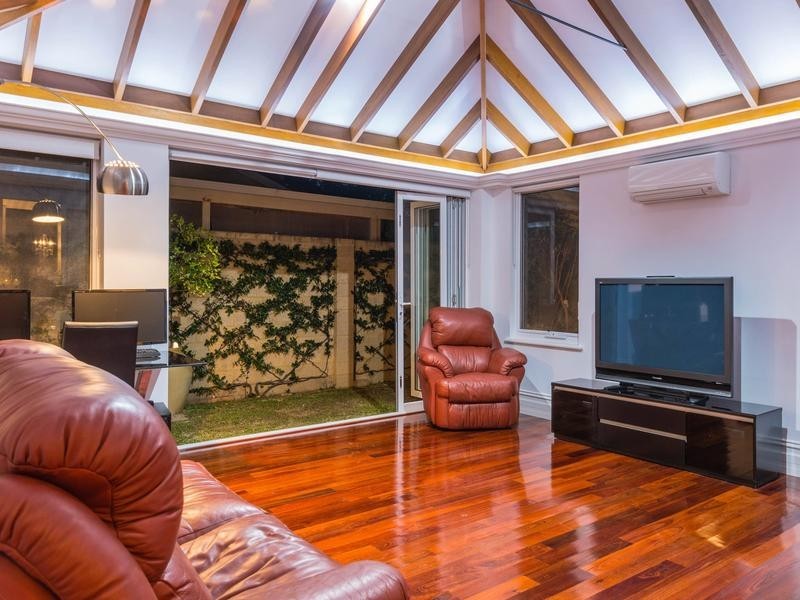 15 Shakespeare Avenue, Yokine WA 6060