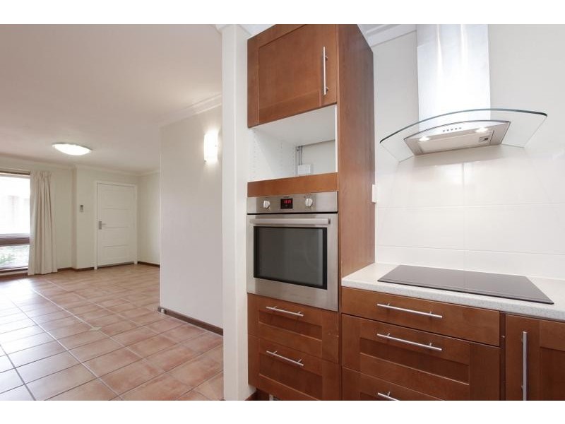 50/104 King William, Bayswater WA 6053