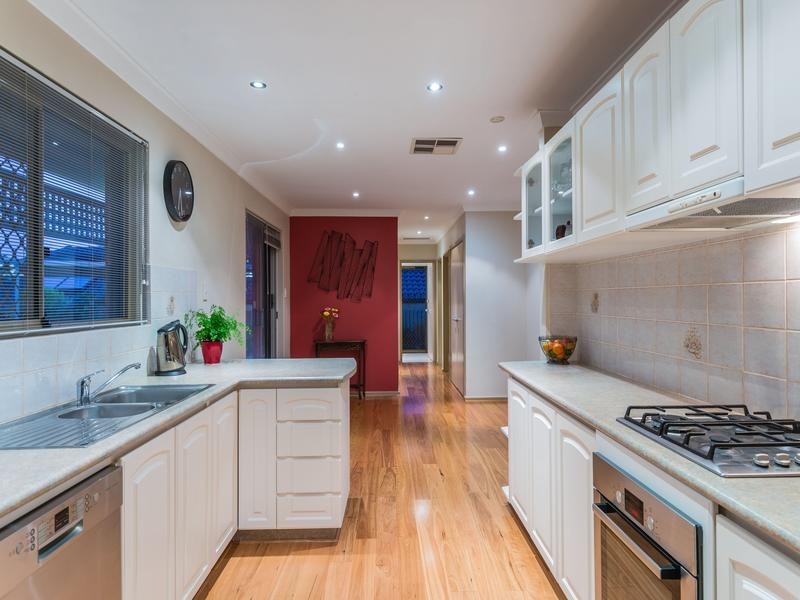 20 Nutfield Street, Bayswater WA 6053