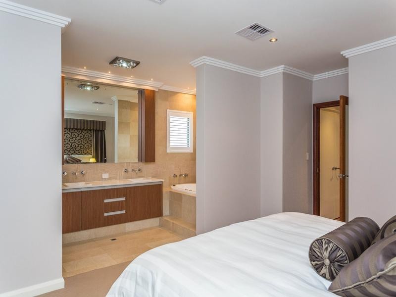 24A Fairway West, Yokine WA 6060