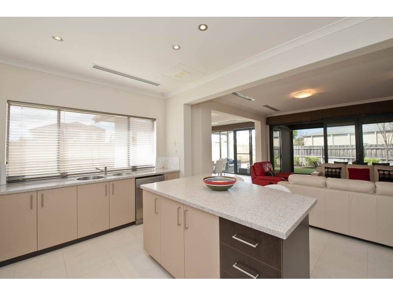 23 Lycium Quays, Stirling WA 6021